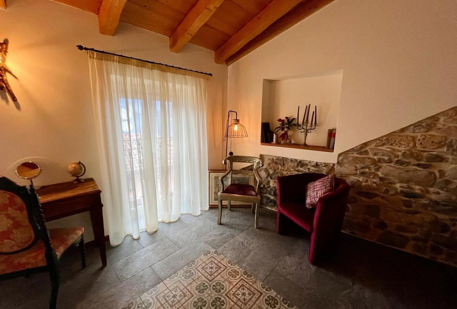 La Corte del Governo 565 Lezzeno Bed & Breakfast